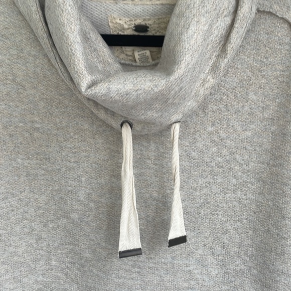 CUPIO cropped short sleeve funnel neck drawstring exposed seam metallic thread S - Picture 3 of 13